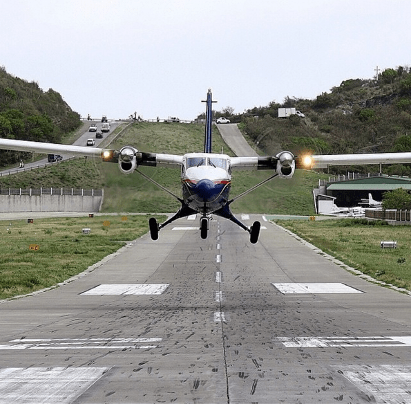 Top 7 St Barts Airport Landing Photos from Instagram 1 Instagram_joaolopes1966