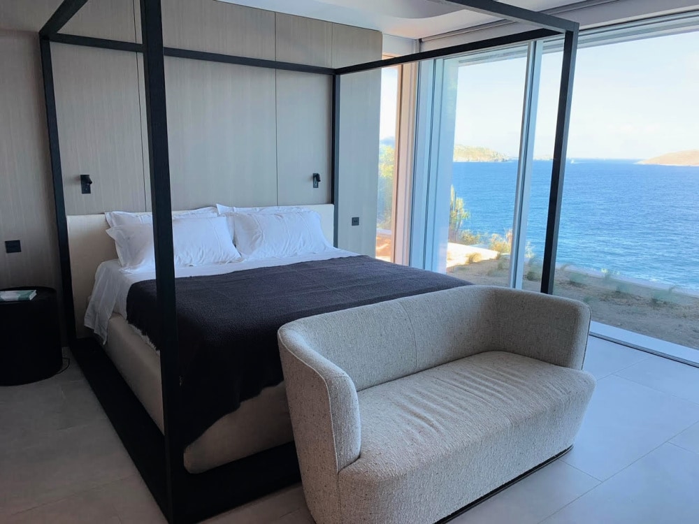 villa domingue st barths master bedroom bed 1